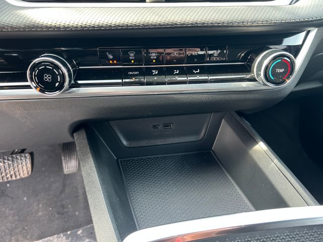 New 2026 Chevrolet Equinox LT w/ LPO, Floor Liner Package image 16