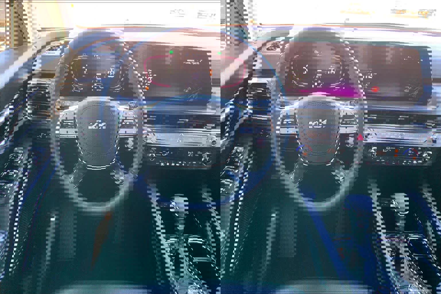 Used 2023 Kia Telluride LX image 9