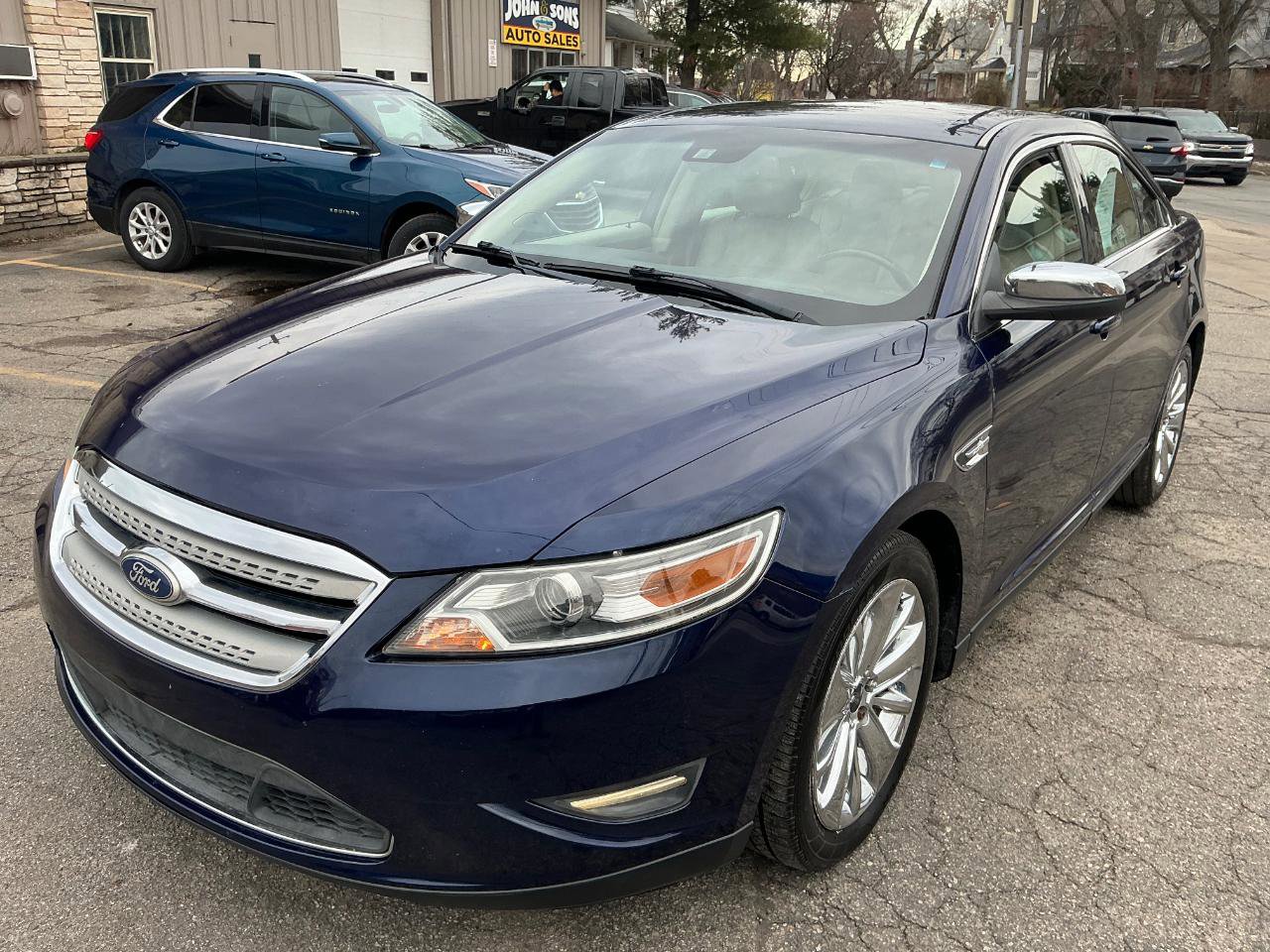 Used 2011 Ford Taurus Limited w/ 303A Rapid Spec Order Code image 7
