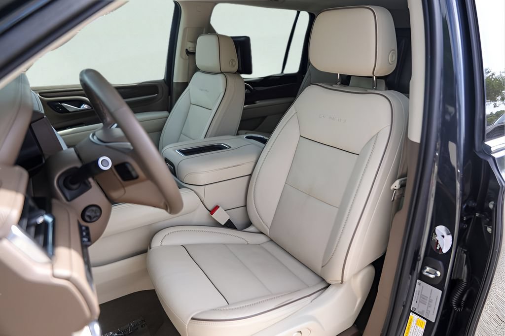 Used 2021 GMC Yukon XL Denali w/ Denali Ultimate Package AWD/4WD image 7