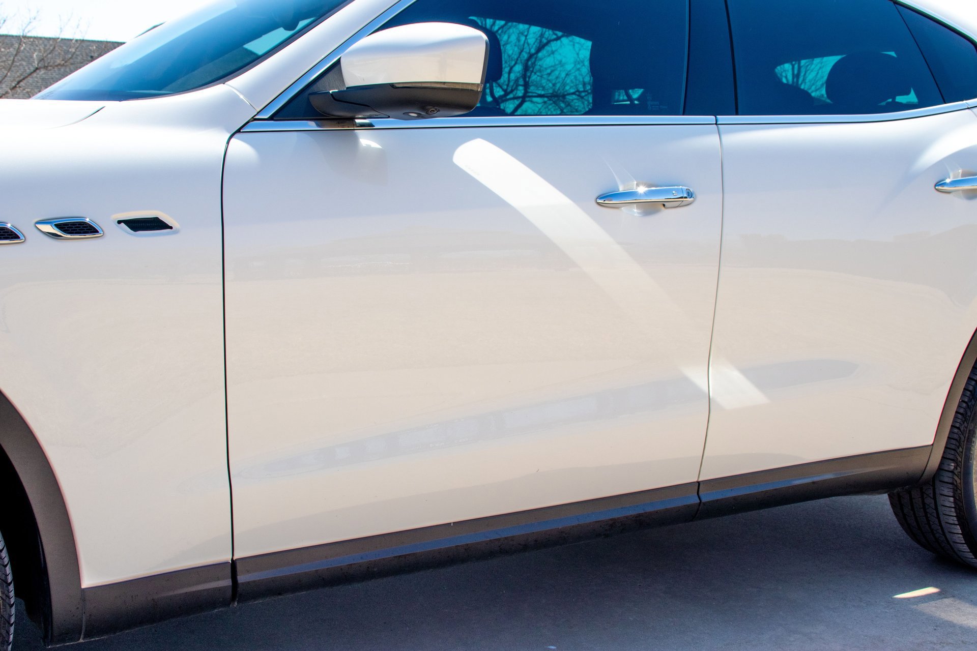 Used 2018 Maserati Levante image 32