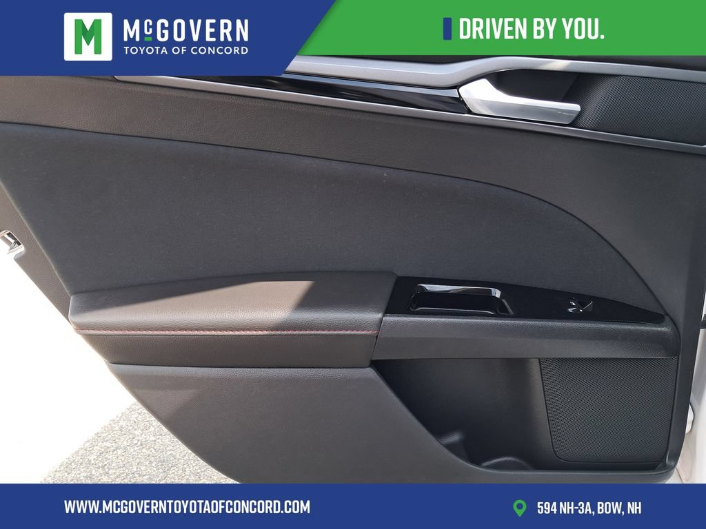 Used 2014 Ford Fusion SE w/ Equipment Group 201A FWD image 15