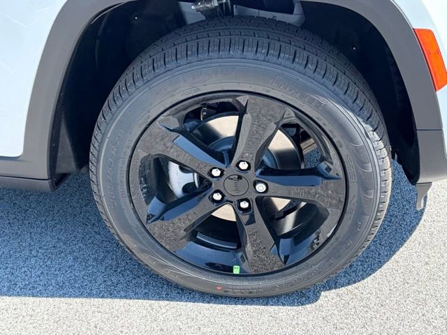 New 2026 Jeep Grand Cherokee Limited AWD/4WD image 11