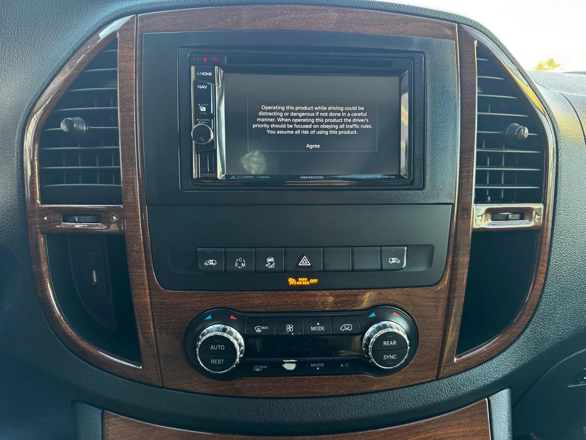 Used 2017 Mercedes-Benz Metris Passenger image 96