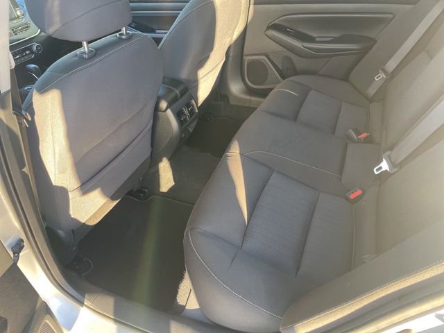 Used 2020 Nissan Altima 2.5 SV image 9