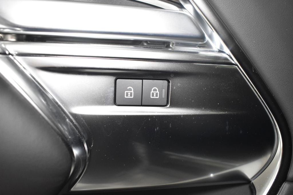 Used 2025 Land Rover Range Rover Autobiography image 24