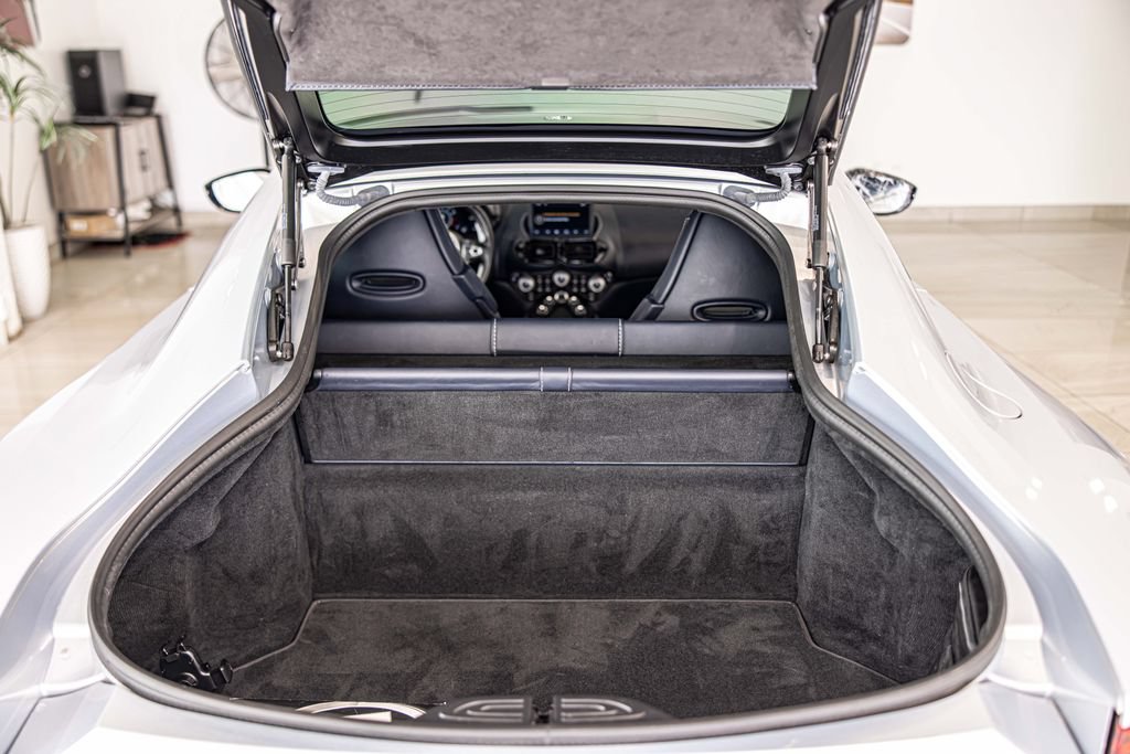 Used 2020 Aston Martin V8 Vantage Coupe RWD image 15
