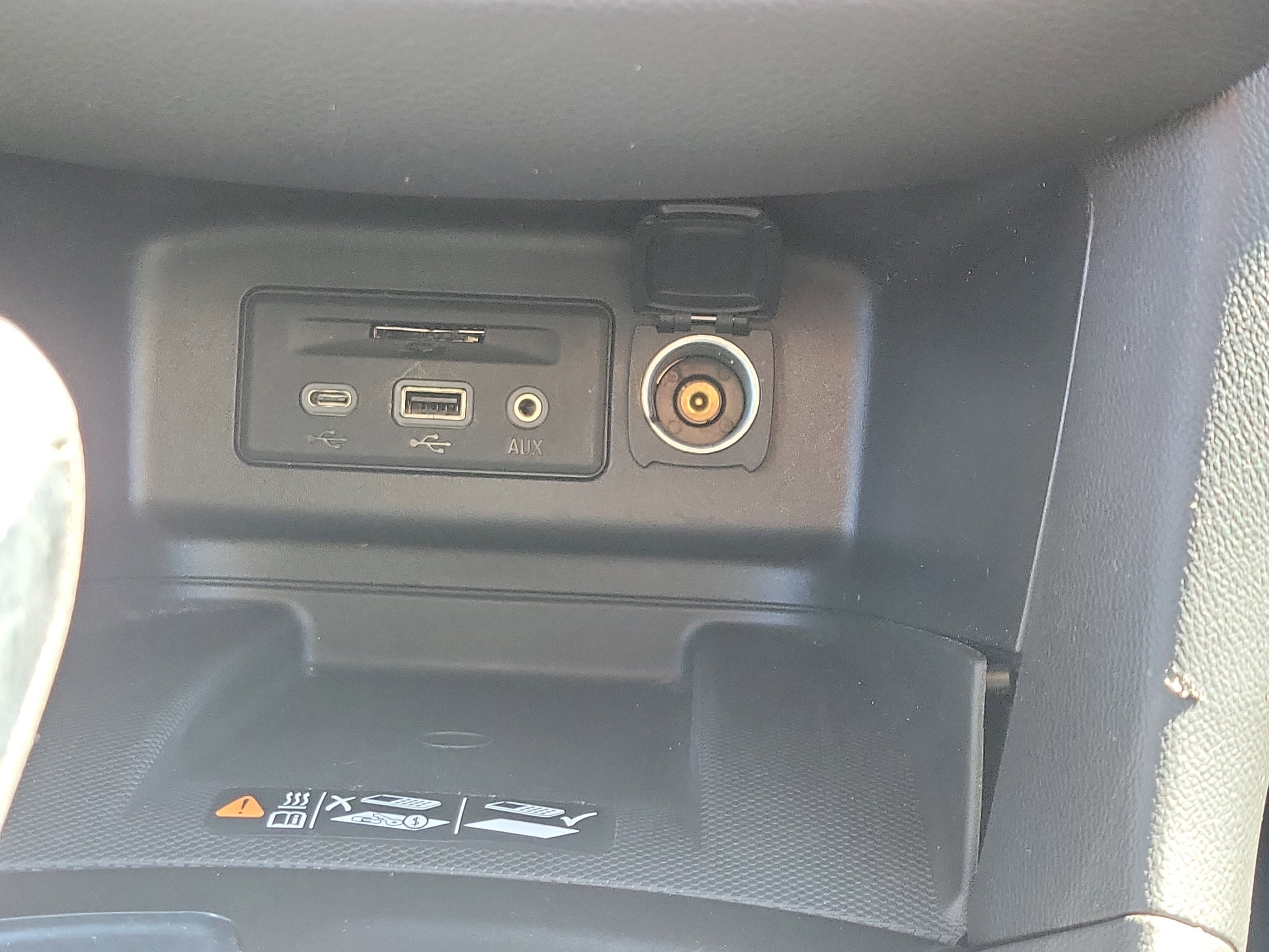 Used 2022 Chevrolet Equinox Premier image 30