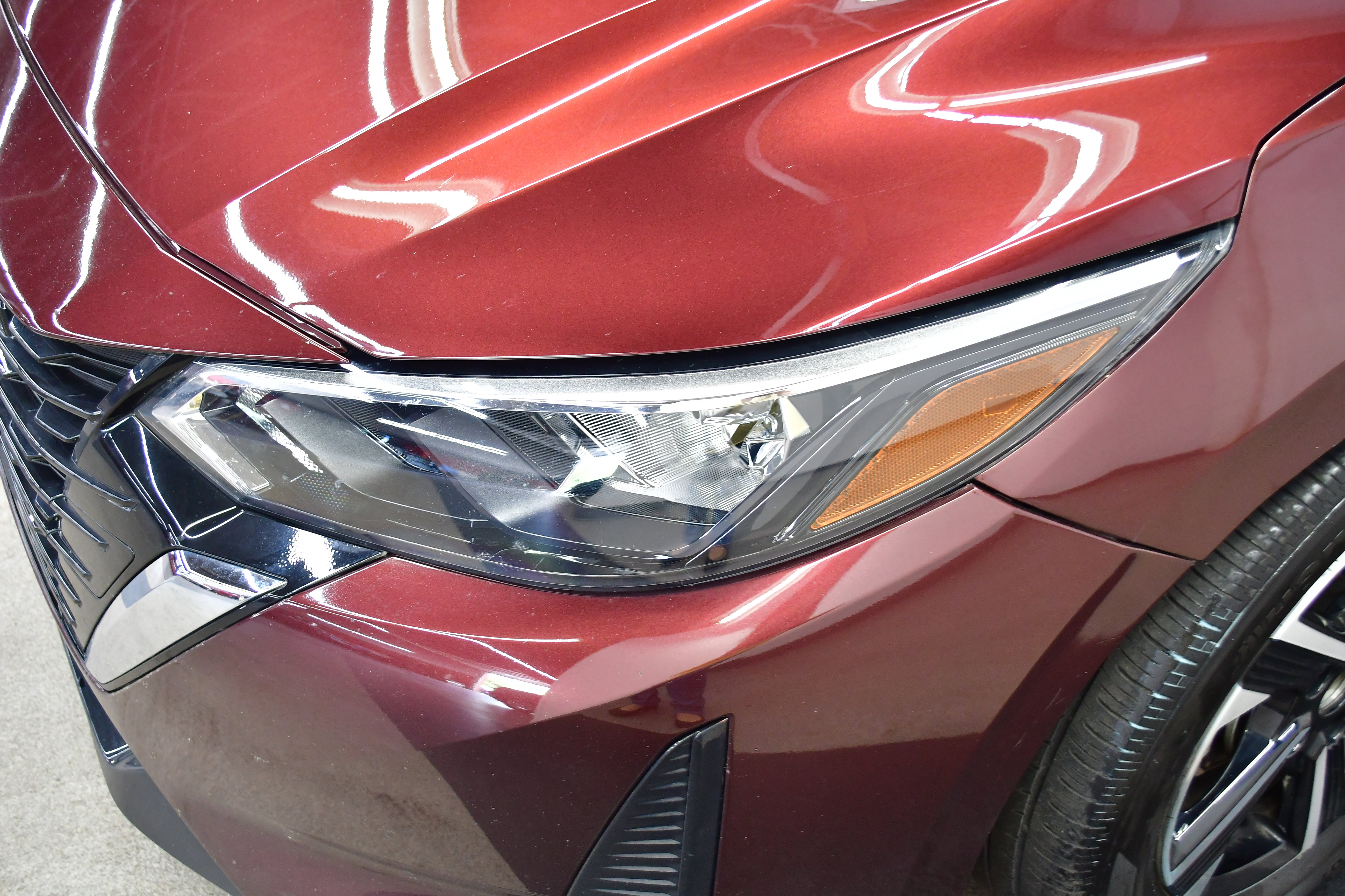 Used 2025 Nissan Sentra SV FWD image 29