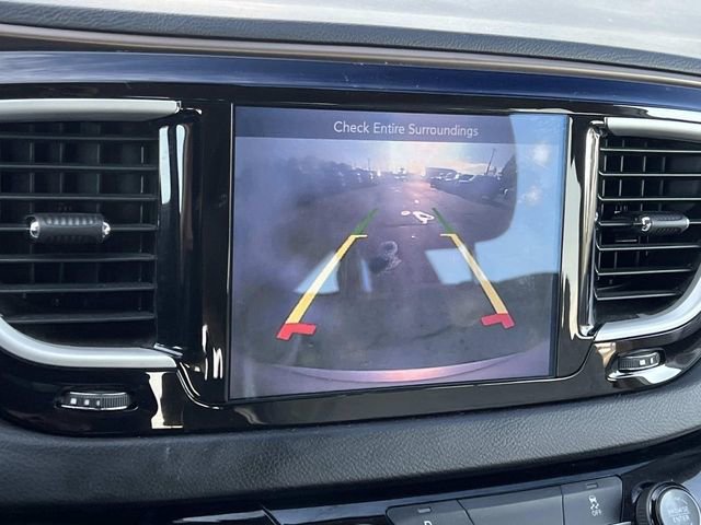 Used 2017 Chrysler Pacifica Touring-L FWD image 24