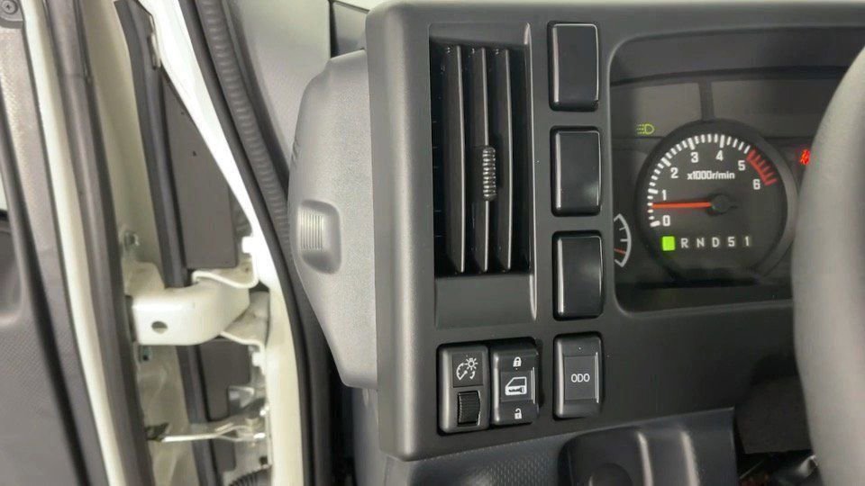 New 2025 Chevrolet Low Cab Forward image 26