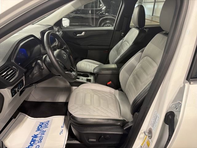 Used 2024 Ford Escape SE w/ PHEV Premium Package image 8
