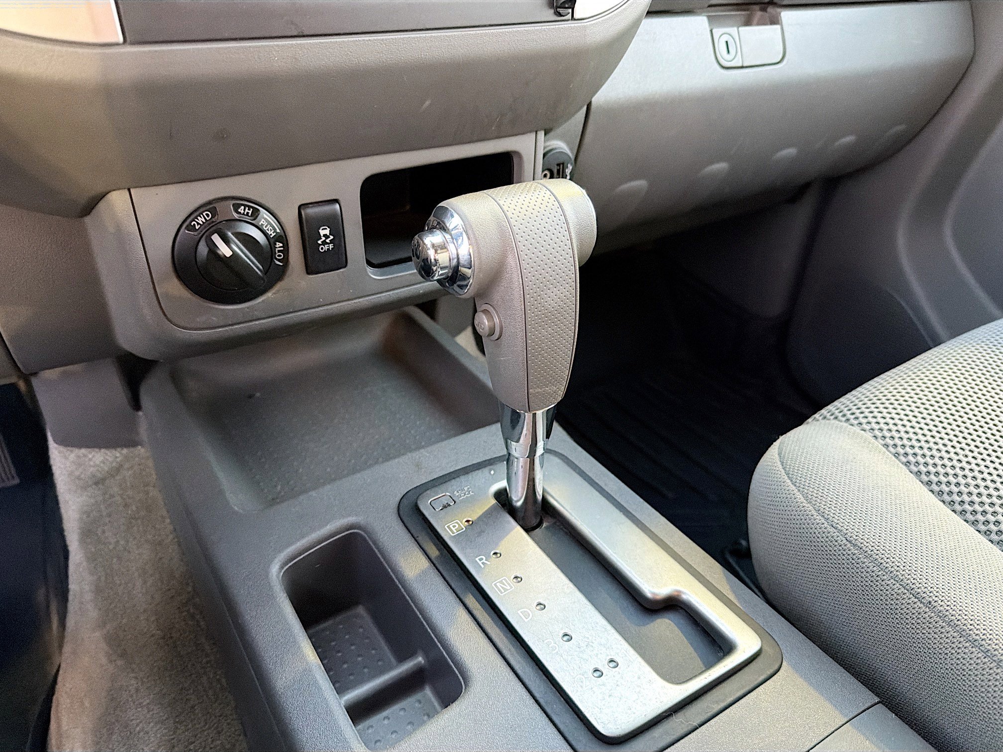 Used 2017 Nissan Frontier SV image 16