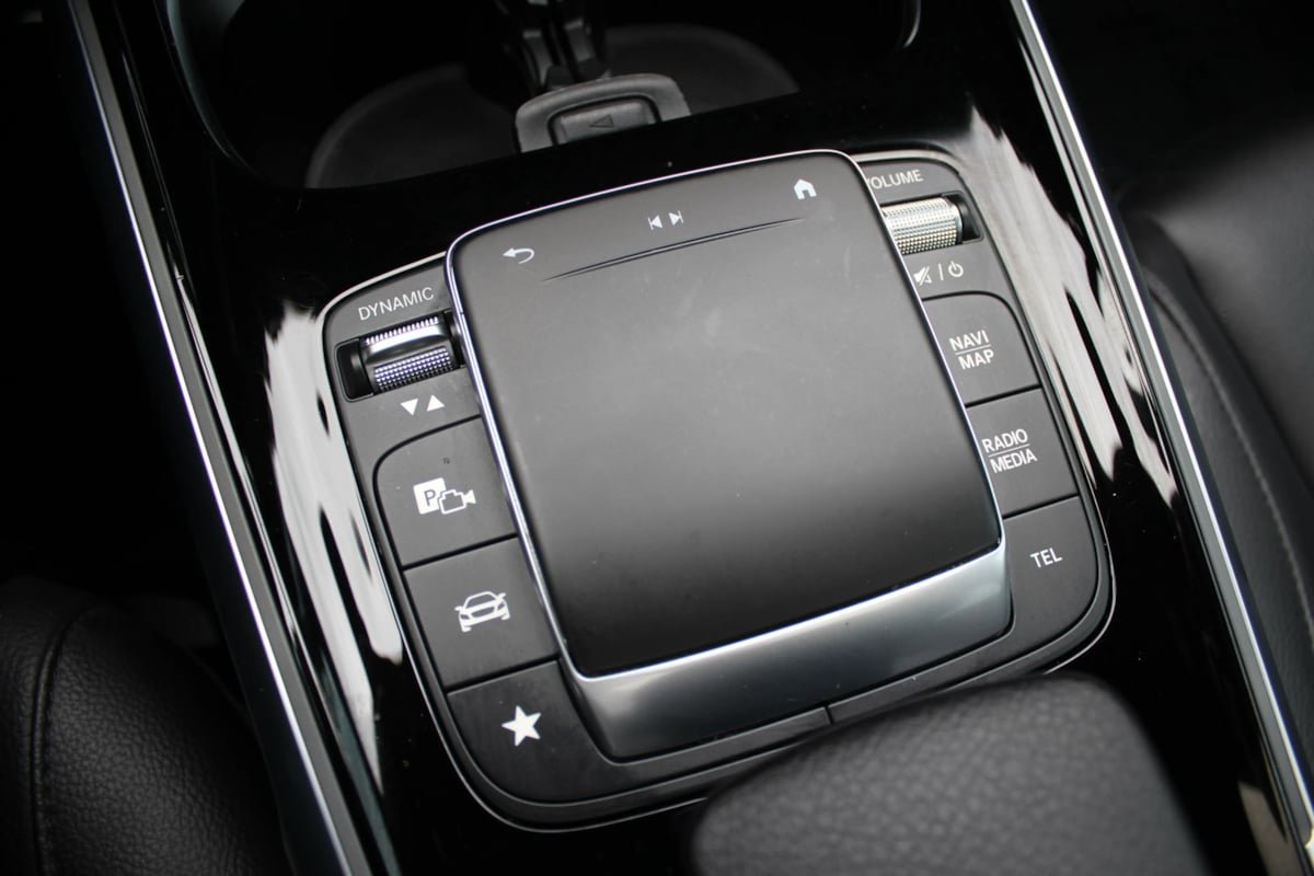 Used 2022 Mercedes-Benz EQB 300 4MATIC image 24