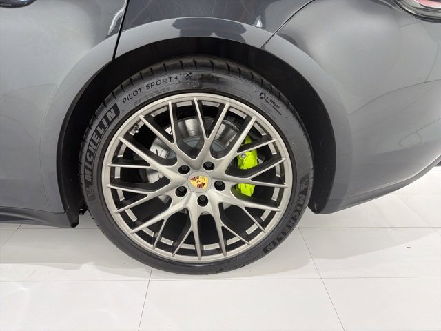 Used 2018 Porsche Panamera 4 image 46