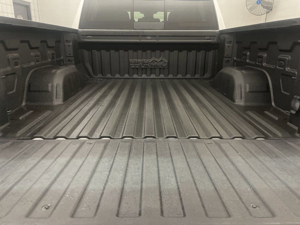 Used 2024 Chevrolet Silverado 1500 High Country image 21