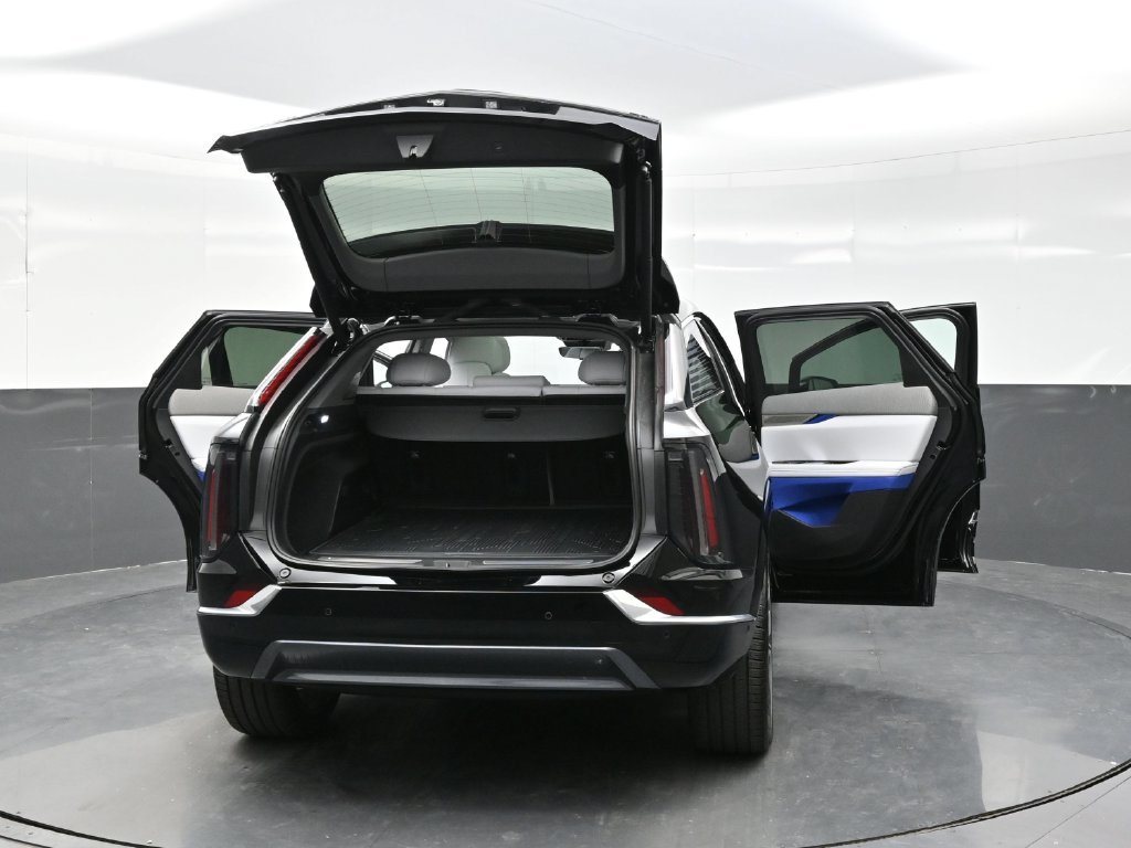New 2027 Cadillac Optiq Premium Luxury w/ LPO, Floor Liner Package AWD/4WD image 39