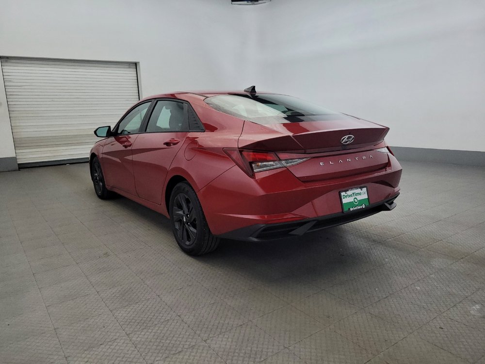 Used 2022 Hyundai Elantra SEL FWD image 5