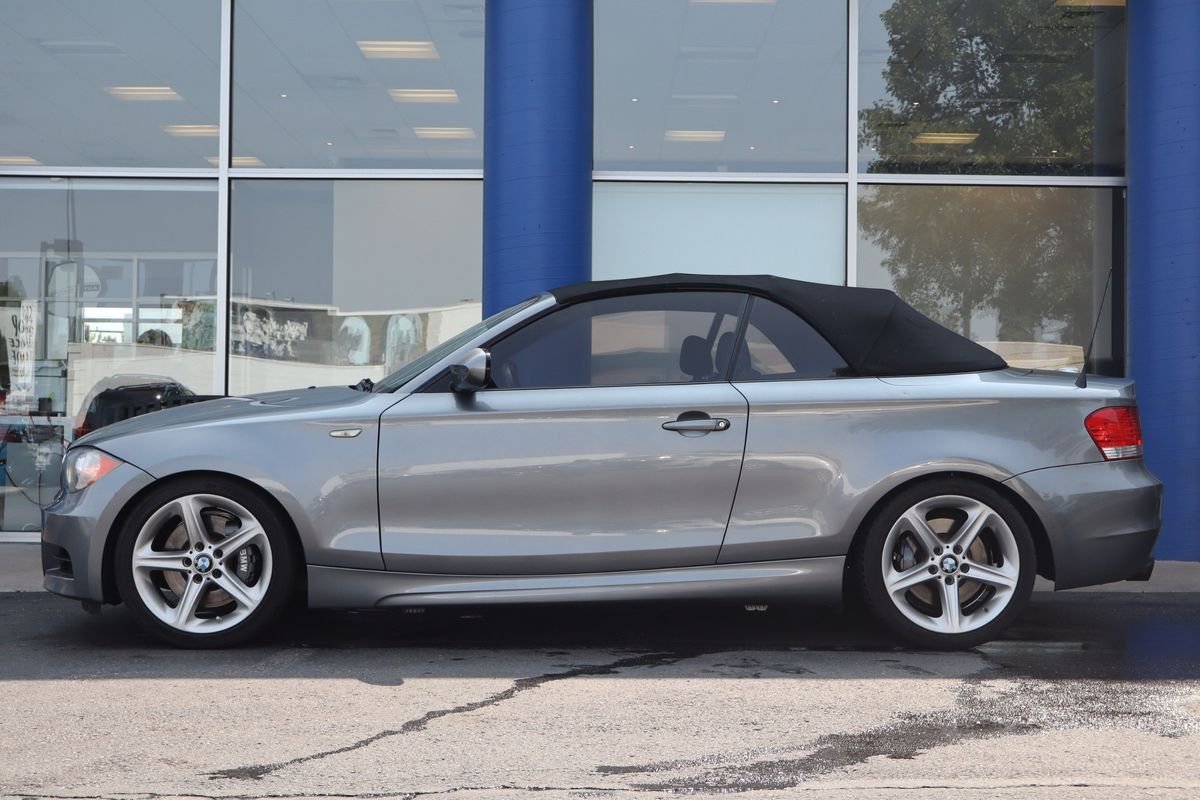 Used 2010 BMW 135i Convertible image 2