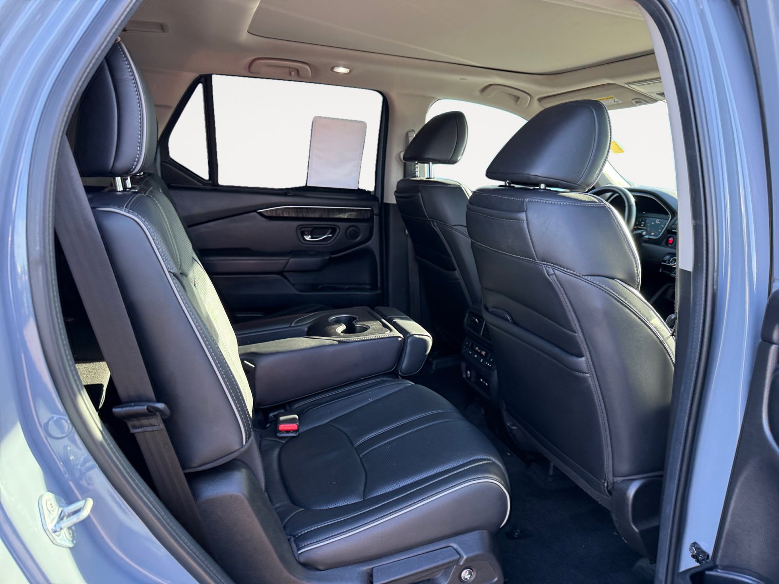 Used 2025 Honda Pilot Elite image 18