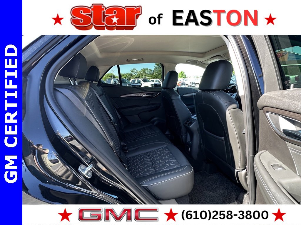 Certified 2022 Buick Envision Avenir w/ Technology Package II image 12