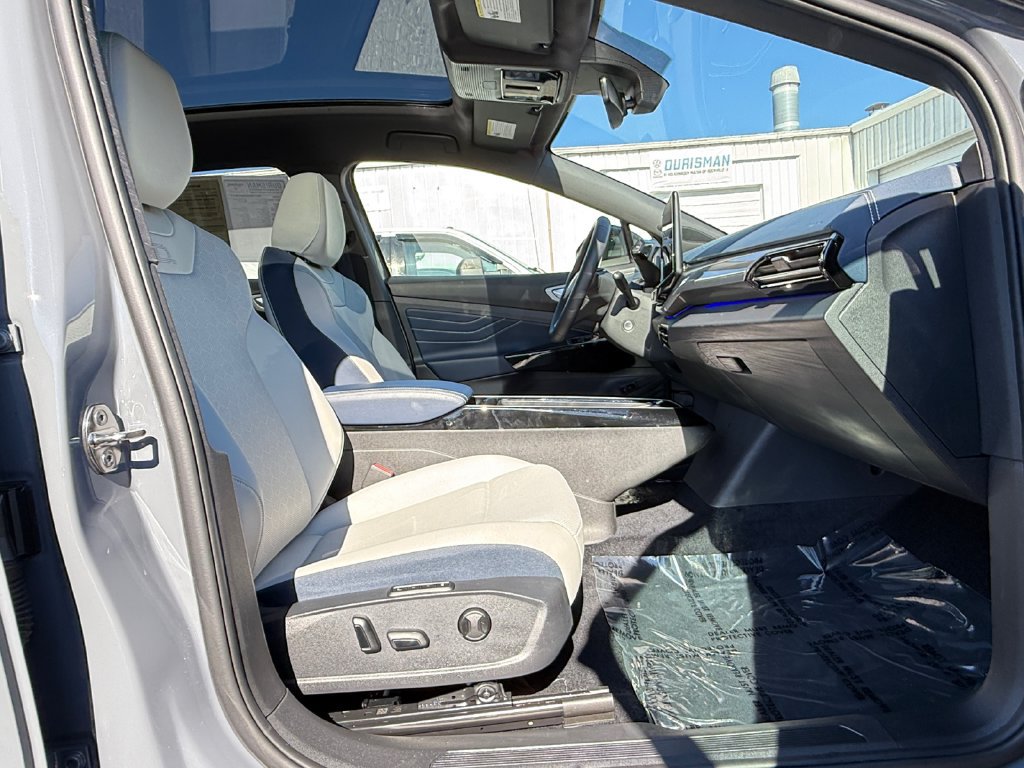 Used 2024 Volkswagen ID.4 S RWD image 25