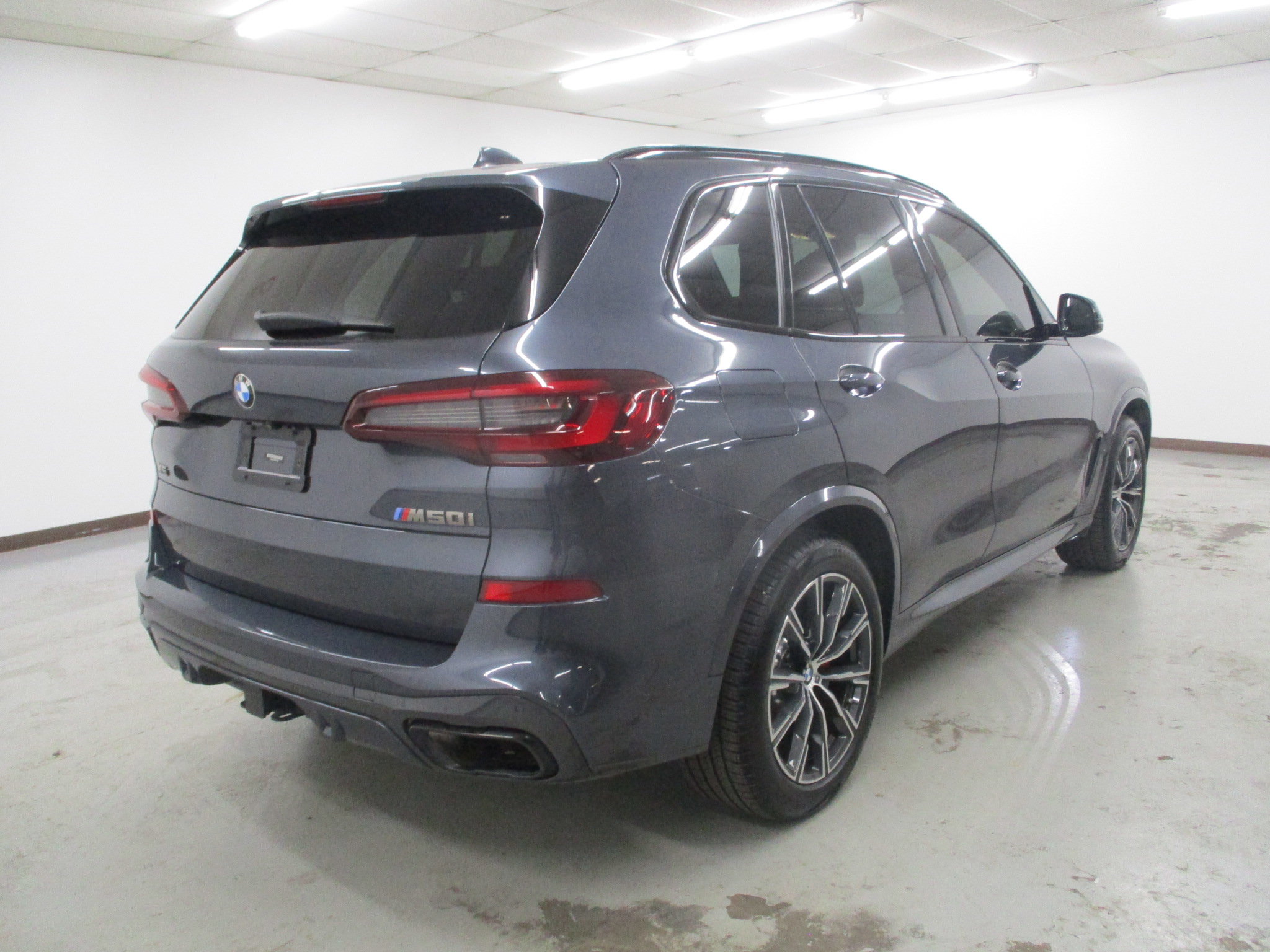 Used 2022 BMW X5 M50i w/ Executive Package AWD/4WD image 9