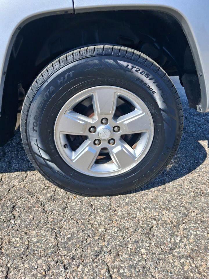 Used 2012 Jeep Liberty Sport AWD/4WD image 7