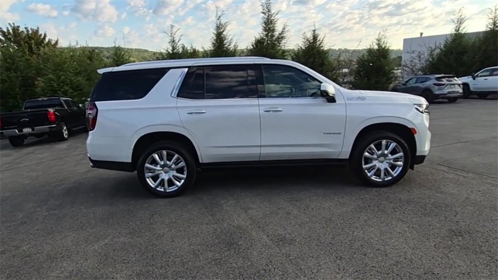 Used 2023 Chevrolet Tahoe High Country w/ Premium Package image 2