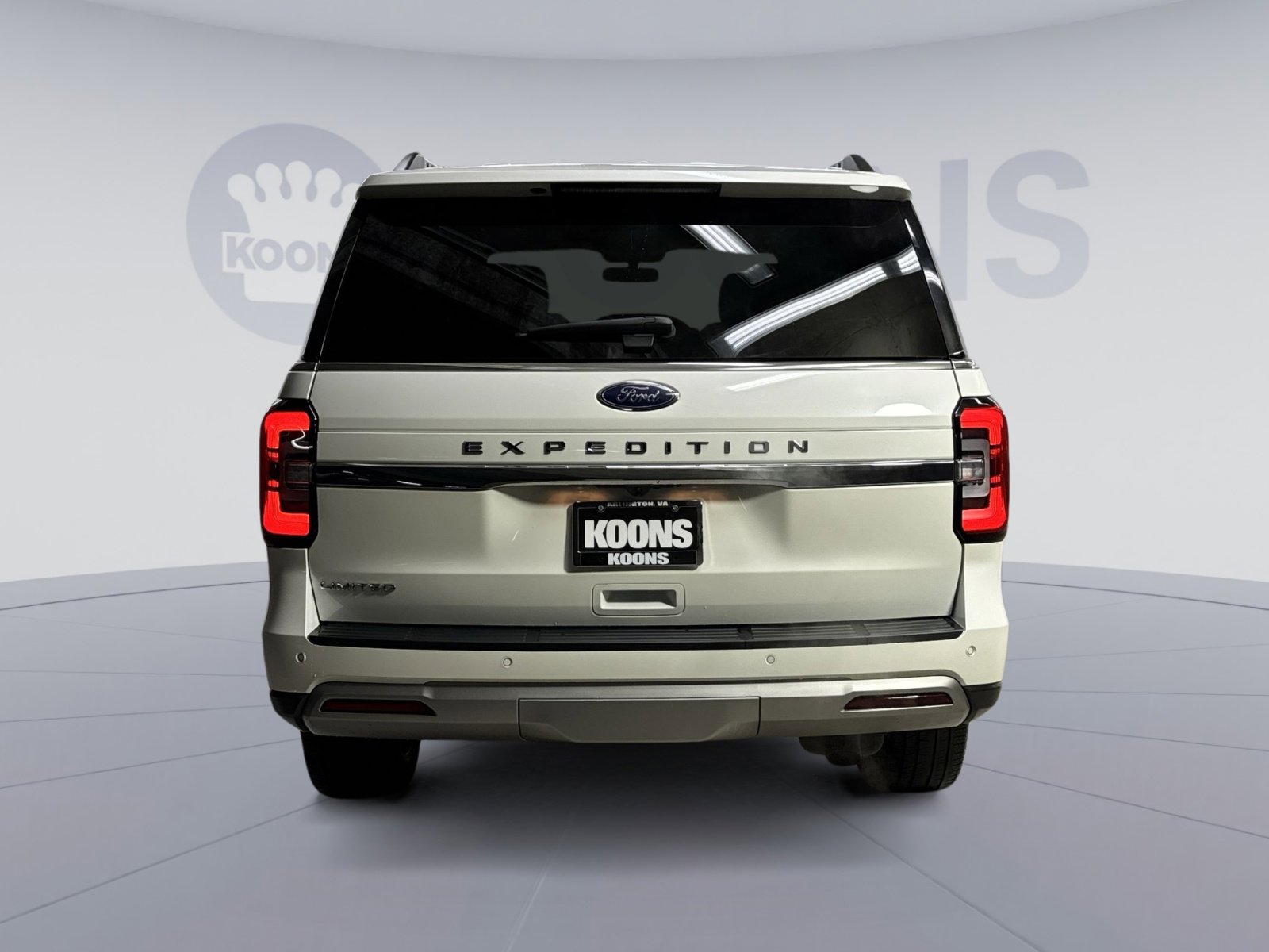 Used 2024 Ford Expedition Limited image 11