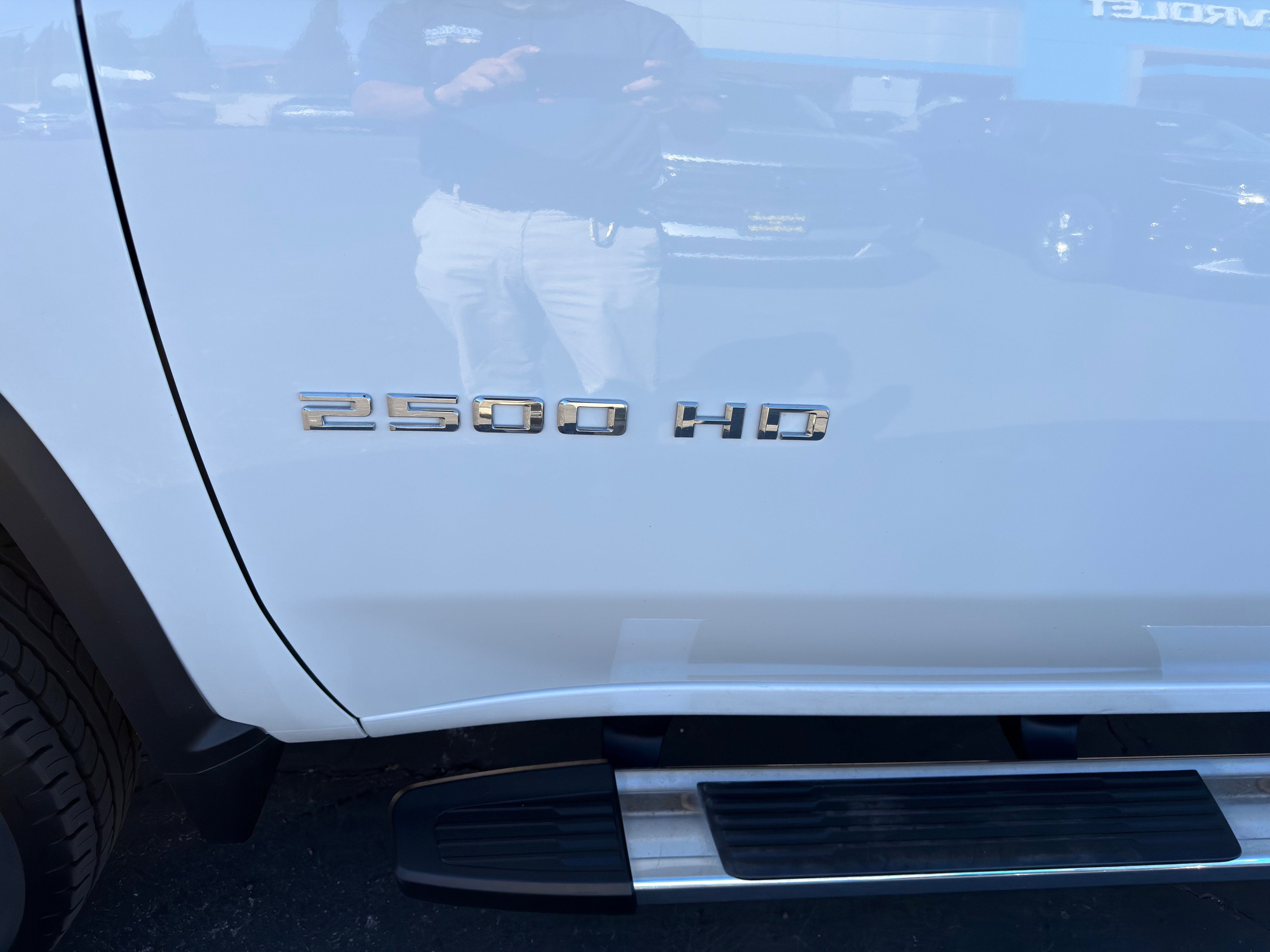 Used 2025 Chevrolet Silverado 2500 LT w/ Convenience Package image 46