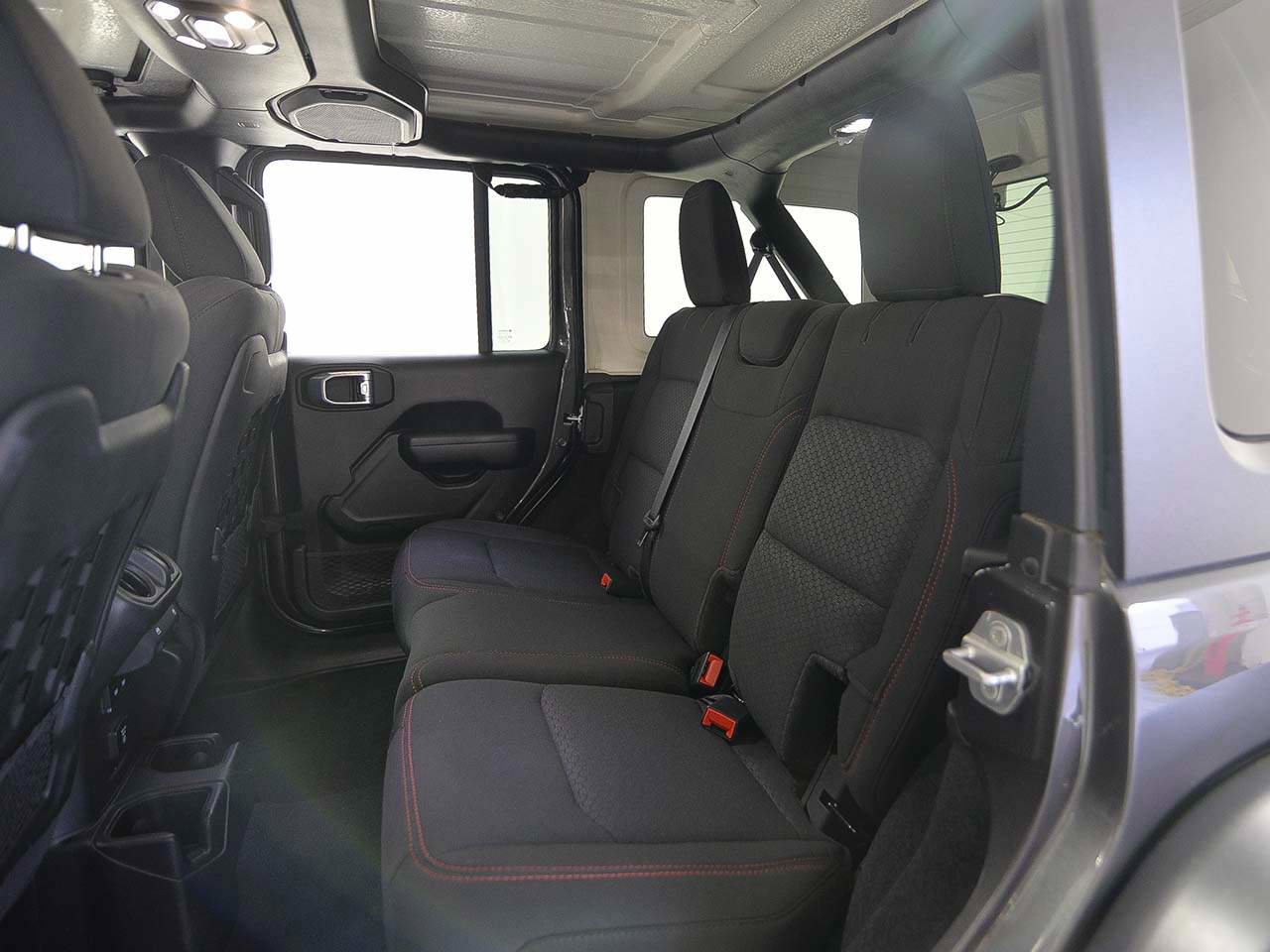 Used 2021 Jeep Wrangler Unlimited Rubicon w/ Cold Weather Group image 11