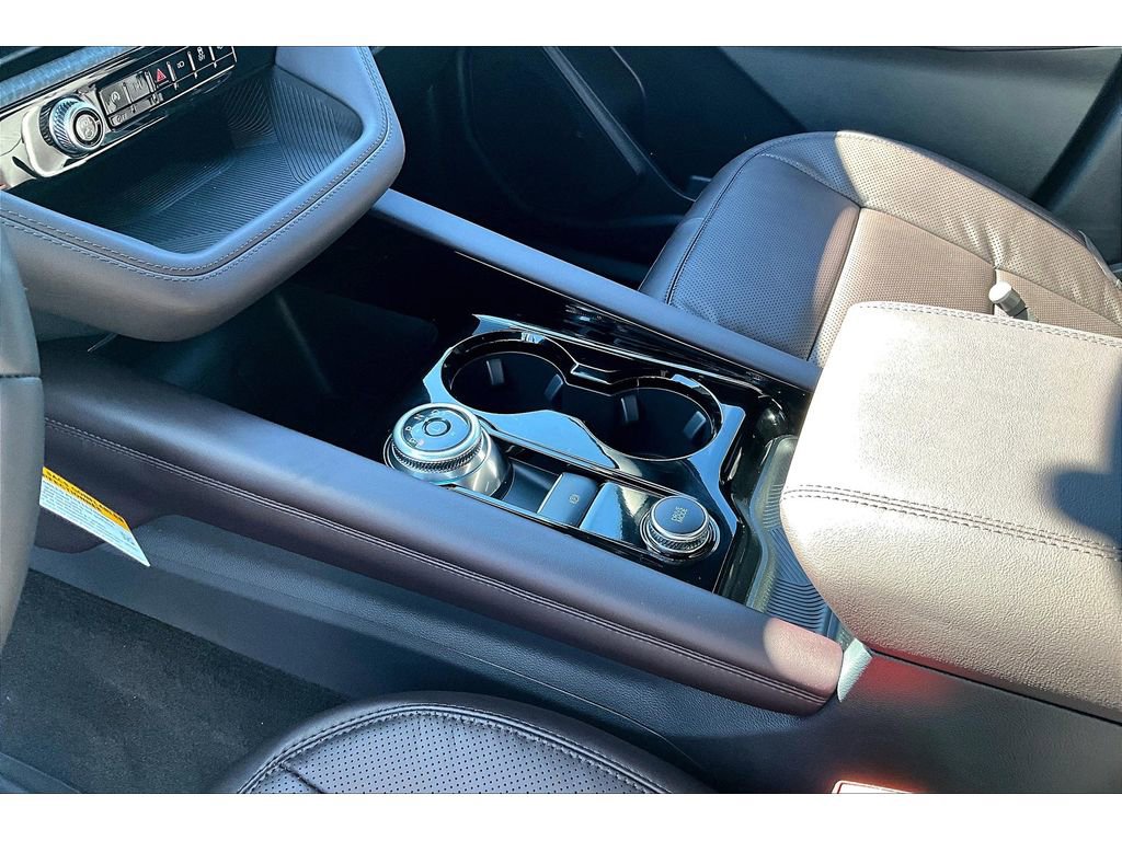 New 2026 Ford Explorer Platinum w/ LUX Leather Package image 39