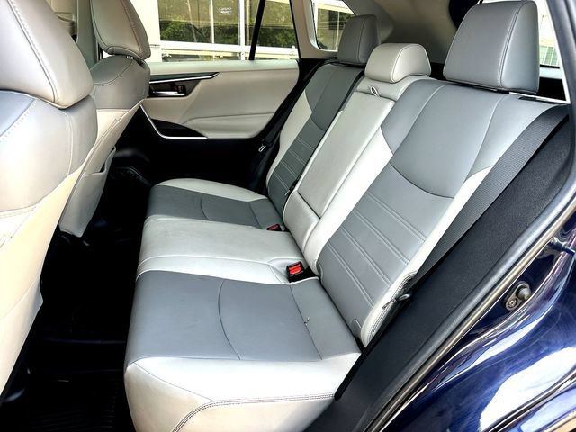 Used 2020 Toyota RAV4 XLE Premium FWD image 19