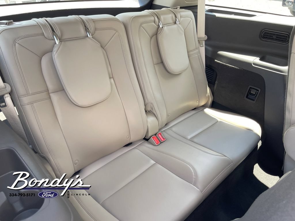 Used 2024 Lincoln Aviator Reserve w/ Equipment Group 201A AWD/4WD image 17