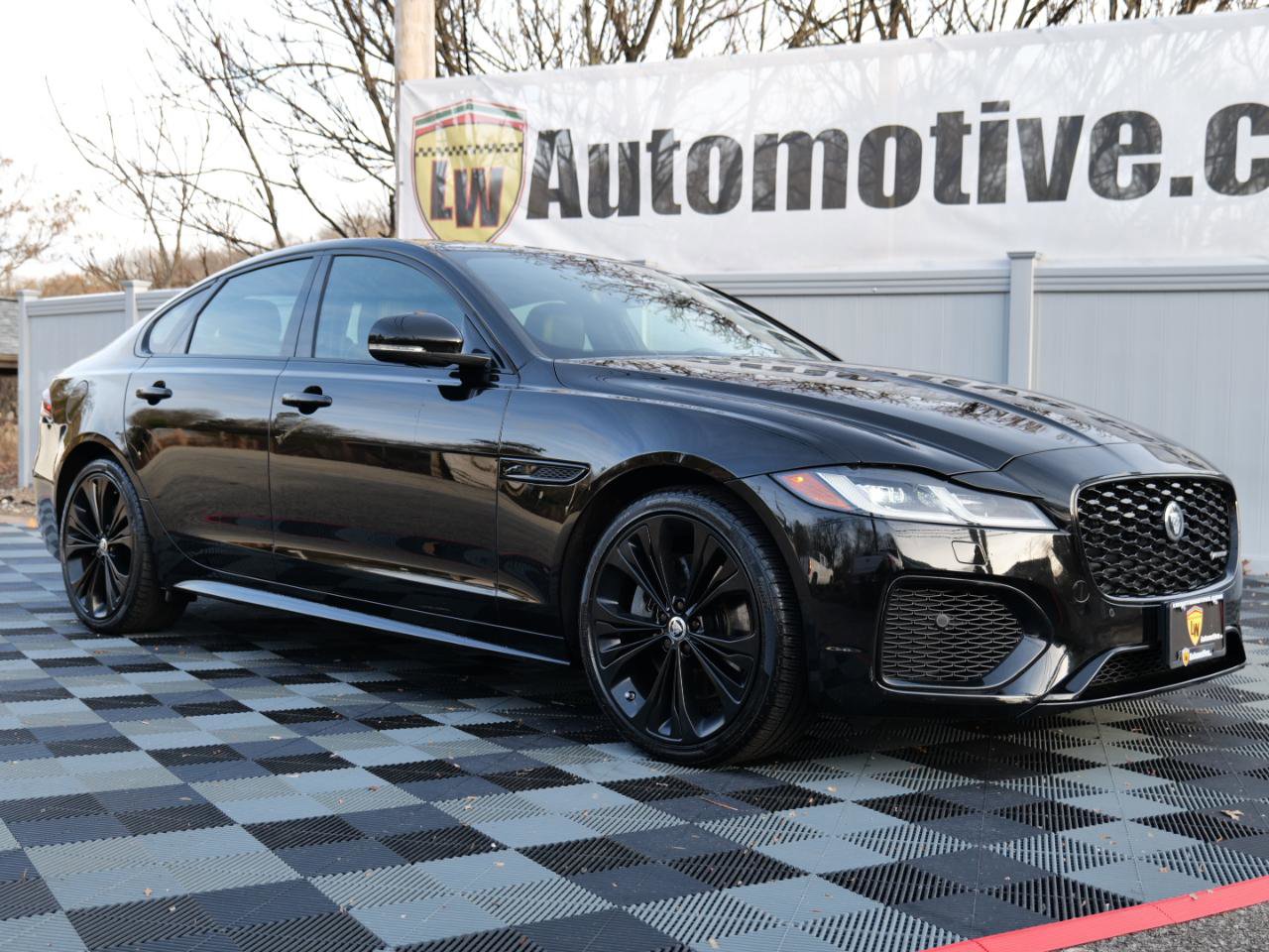 Used 2024 Jaguar XF R-Dynamic SE AWD/4WD image 63
