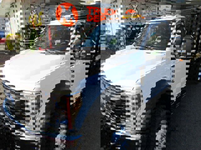 Used 2018 Ford F550 4x4 Regular Cab Super Duty image 28