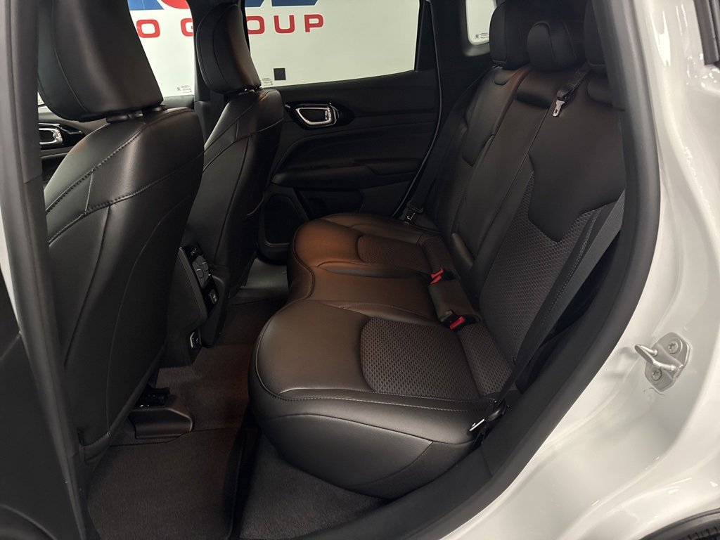 New 2026 Jeep Compass Latitude image 28