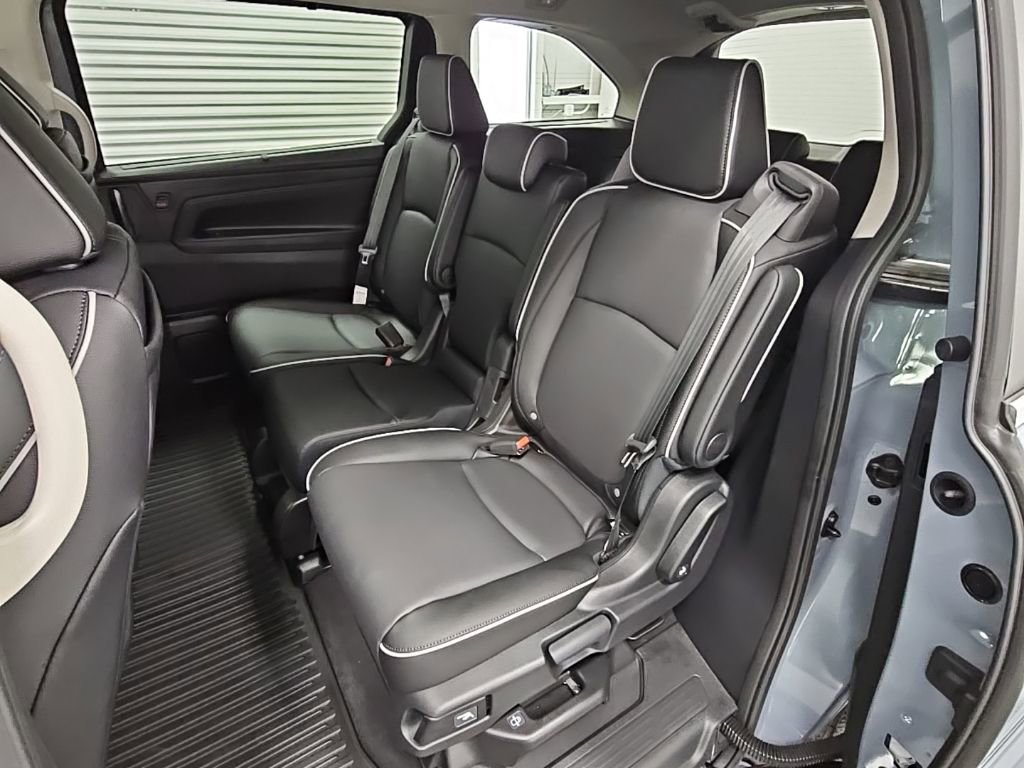New 2026 Honda Odyssey Touring image 32