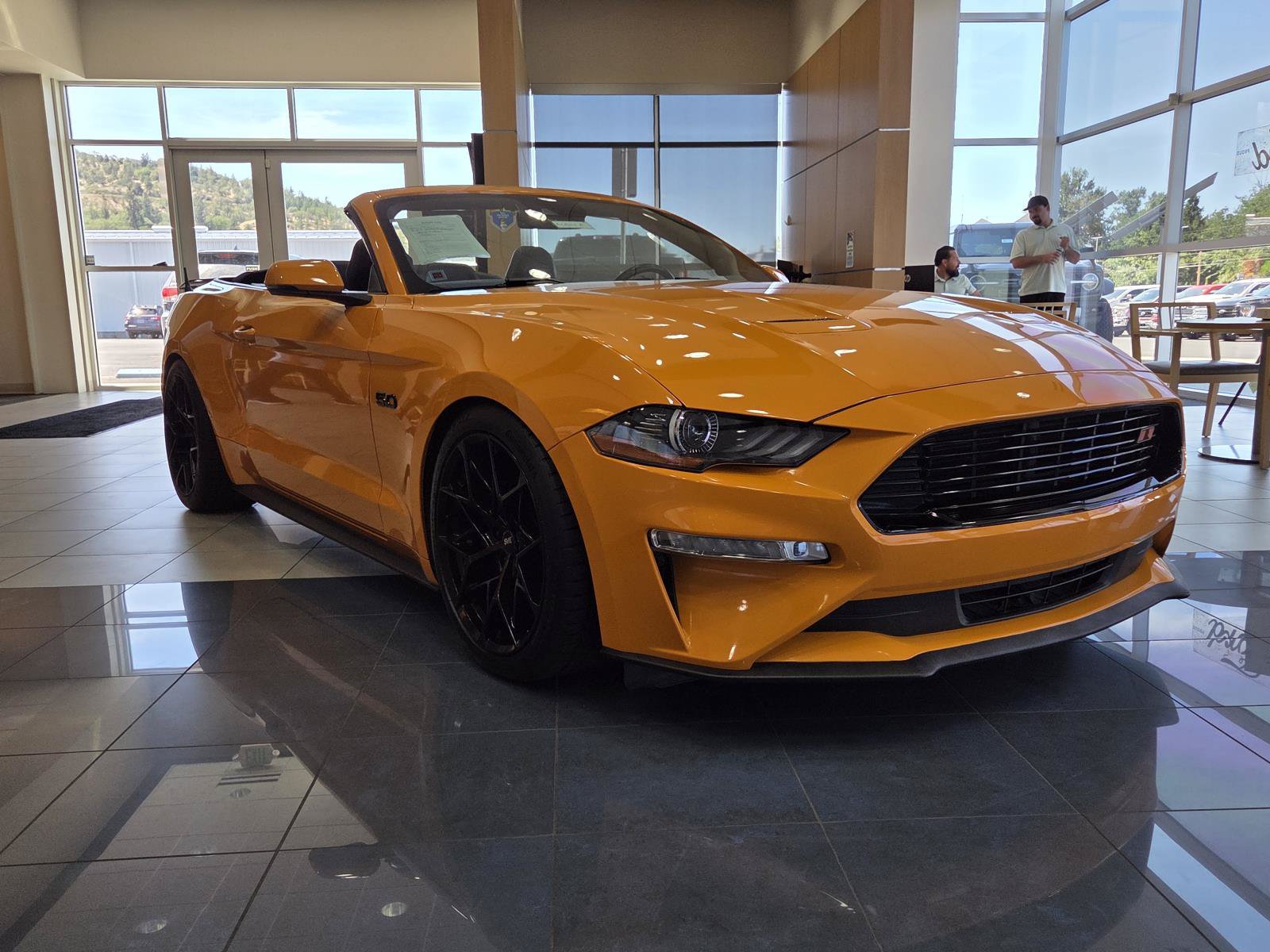 Used 2019 Ford Mustang GT Premium w/ Equipment Group 401A RWD image 3