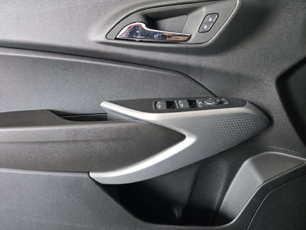 New 2026 Chevrolet Trax LS w/ Driver Confidence Package FWD image 23