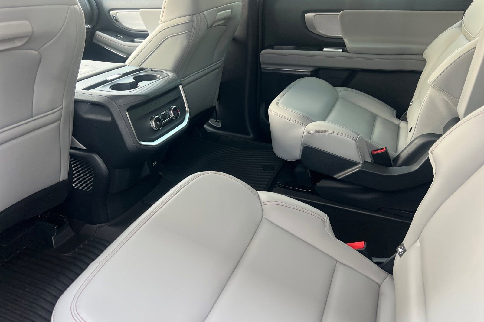 New 2025 Ford Expedition Max Active image 10