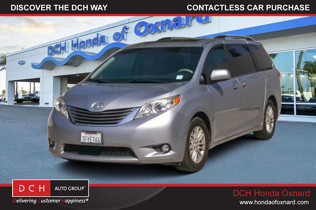 Used 2014 Toyota Sienna XLE image 1