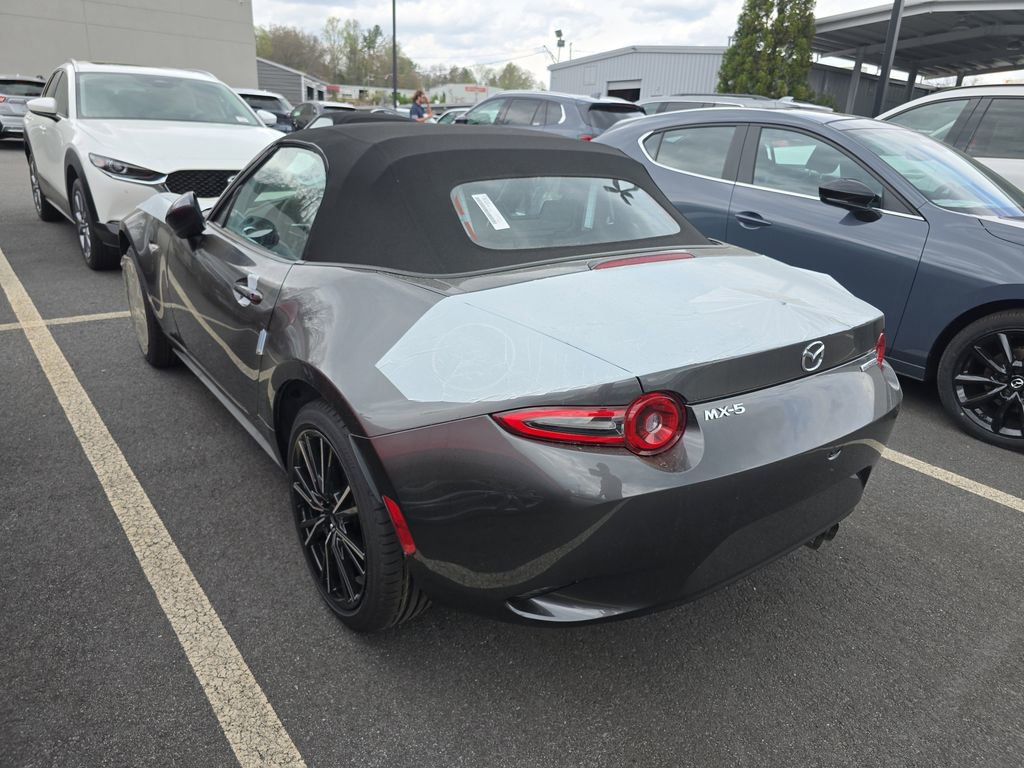 New 2026 MAZDA MX-5 Miata Grand Touring RWD image 3