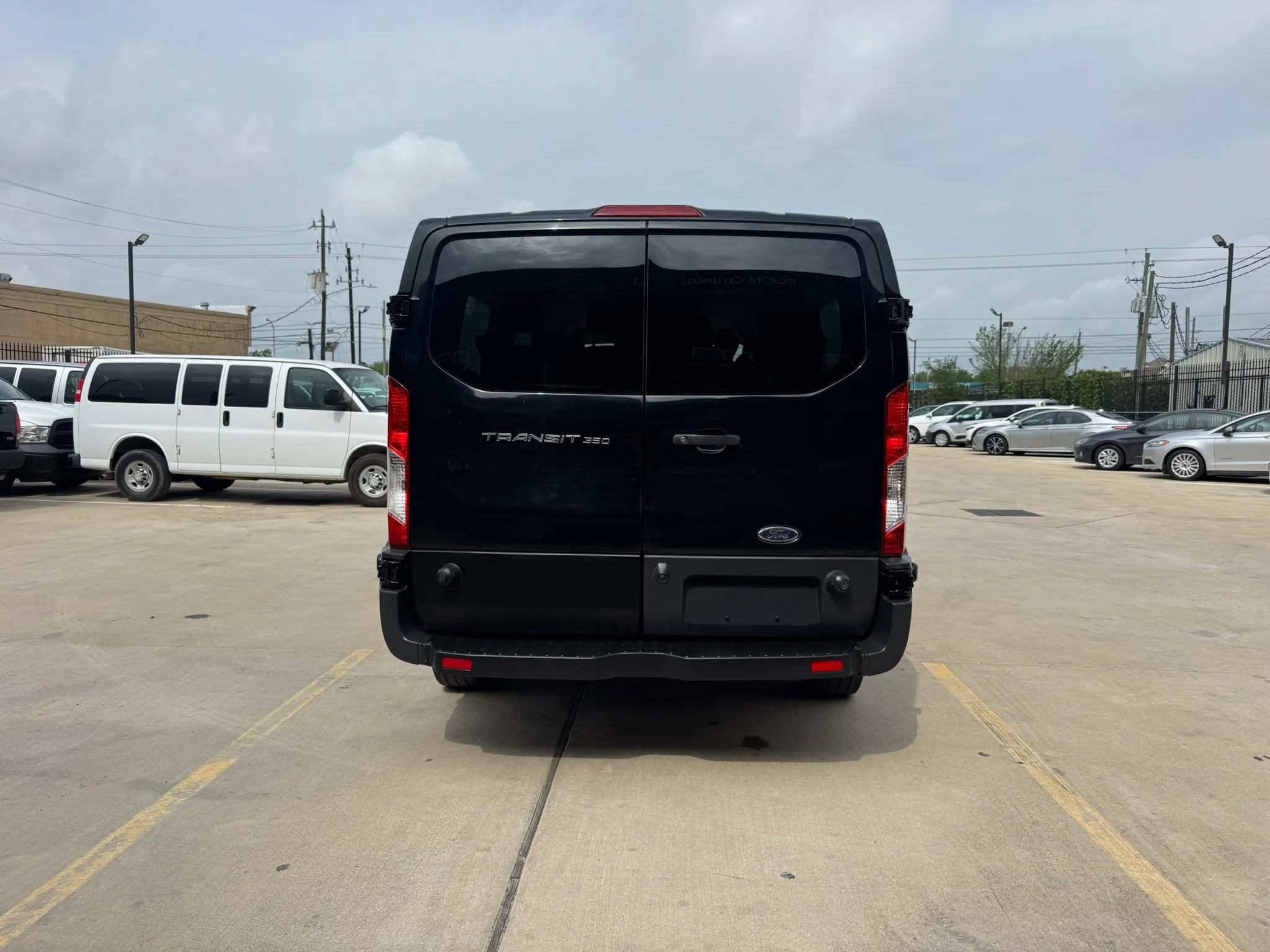 Used 2018 Ford Transit 350 XL RWD image 7