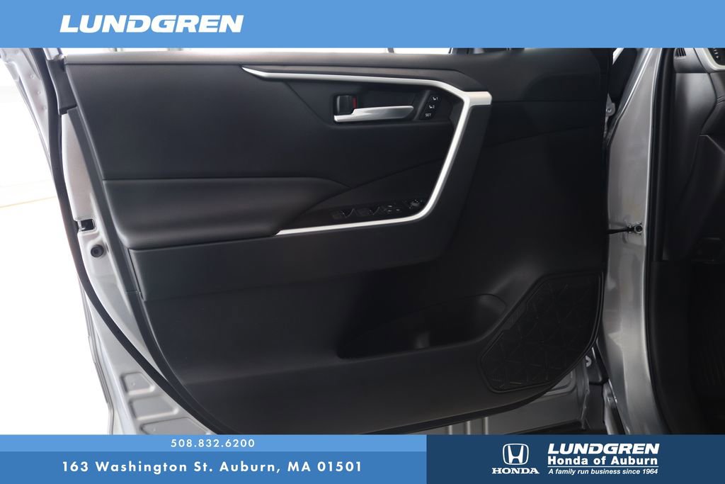Used 2025 Toyota RAV4 XLE Premium w/ Weather Package image 9
