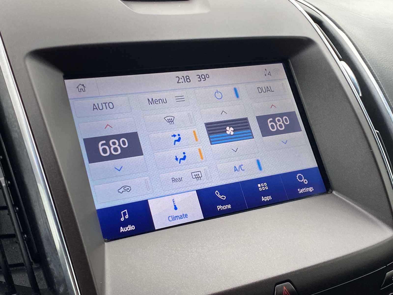 Used 2019 Ford Edge ST image 24