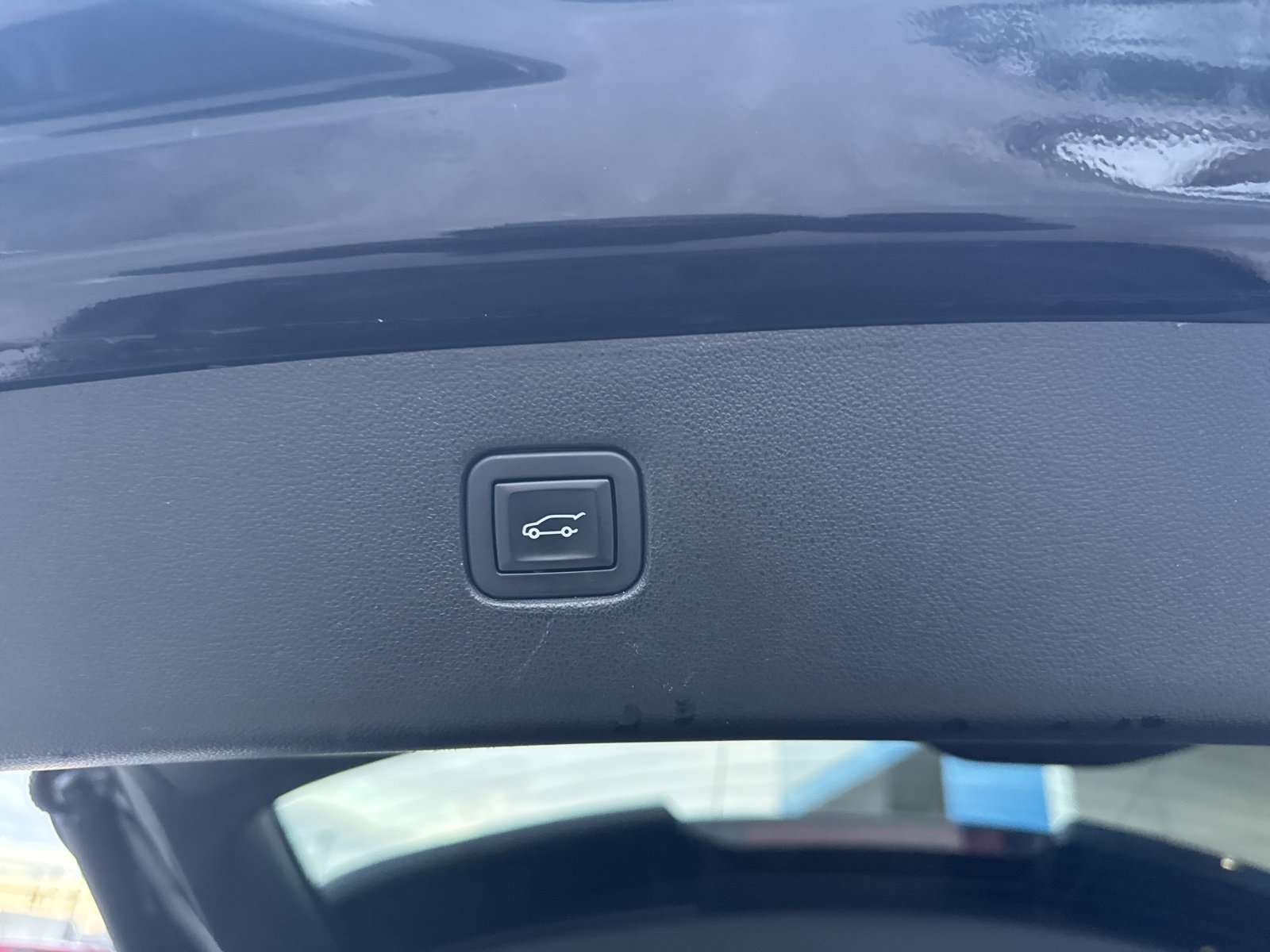 Used 2019 Chevrolet Blazer LT w/ Sun and Wheels Package image 15