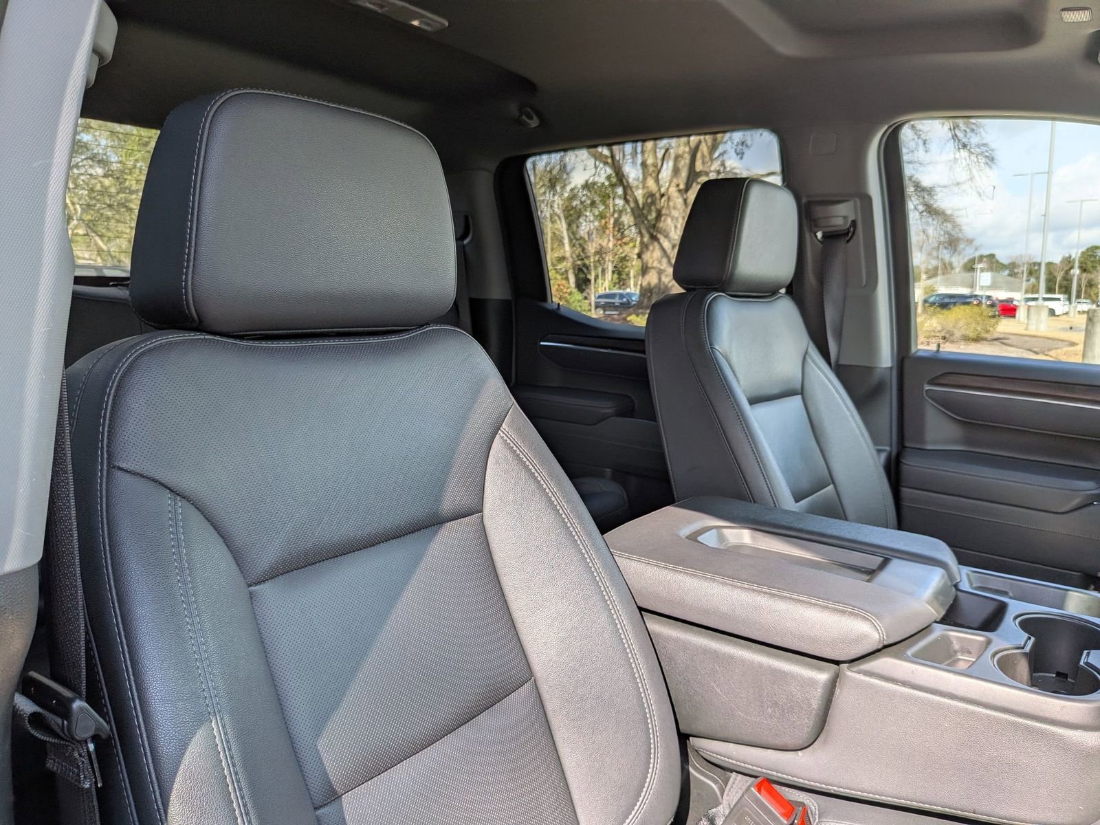 Used 2025 GMC Sierra 1500 SLT image 36