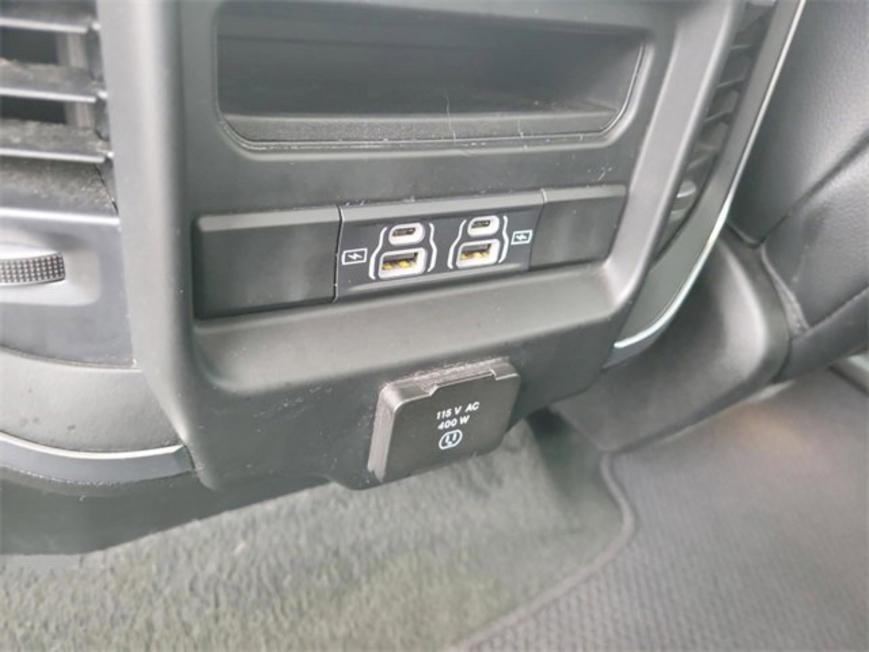 Used 2024 RAM 1500 Laramie image 17